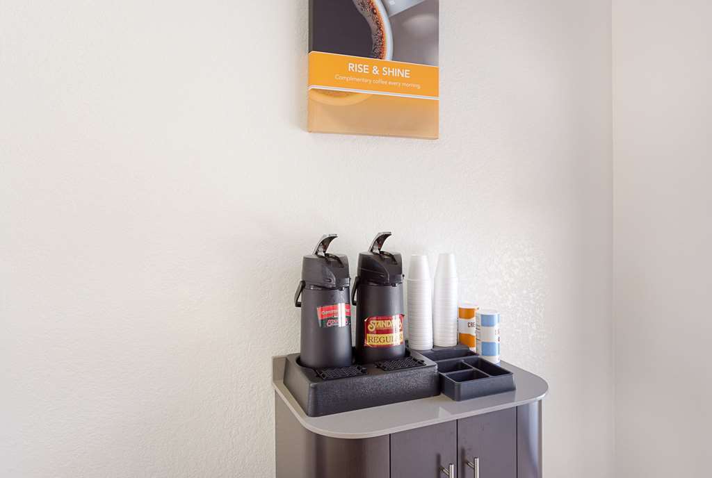 Motel 6-North Palm Springs, Ca - North Interior photo