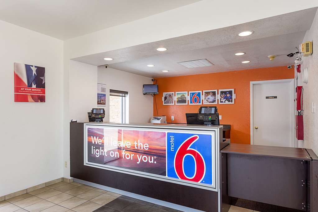 Motel 6-North Palm Springs, Ca - North Interior photo