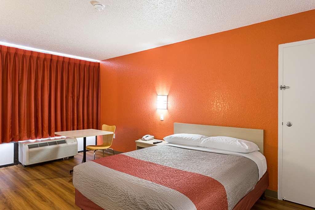 Motel 6-North Palm Springs, Ca - North Room photo